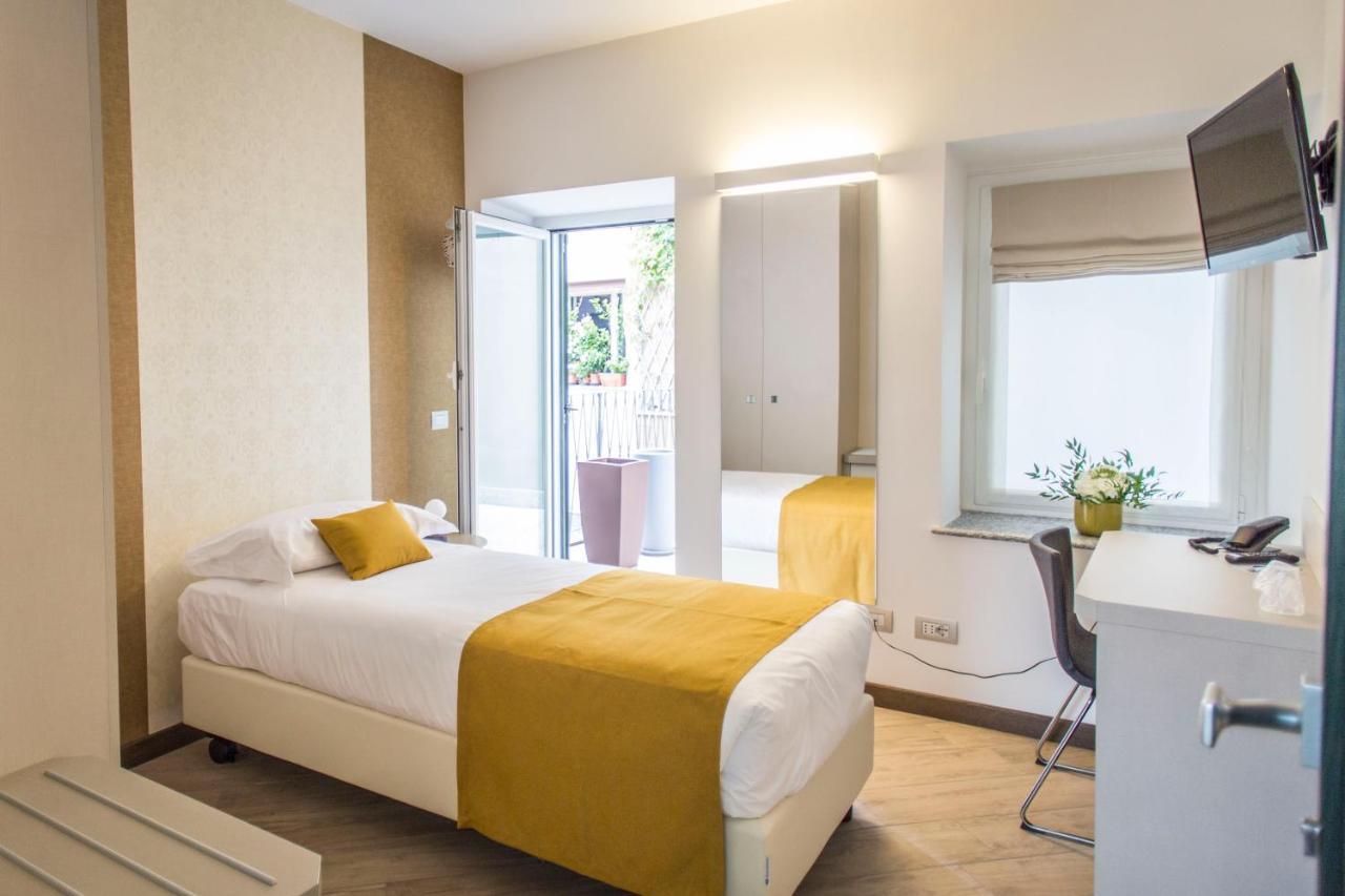 Hotel Ponti Angera Eksteriør bilde