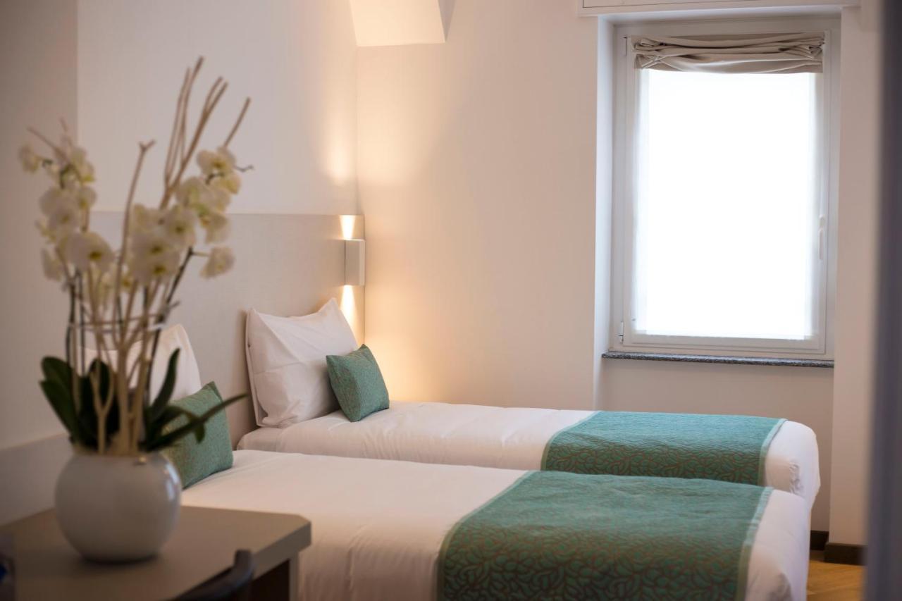 Hotel Ponti Angera Eksteriør bilde