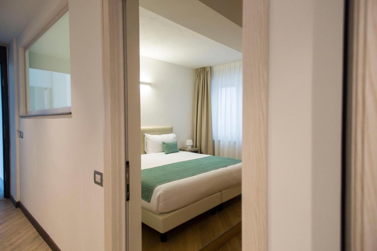 Hotel Ponti Angera Eksteriør bilde