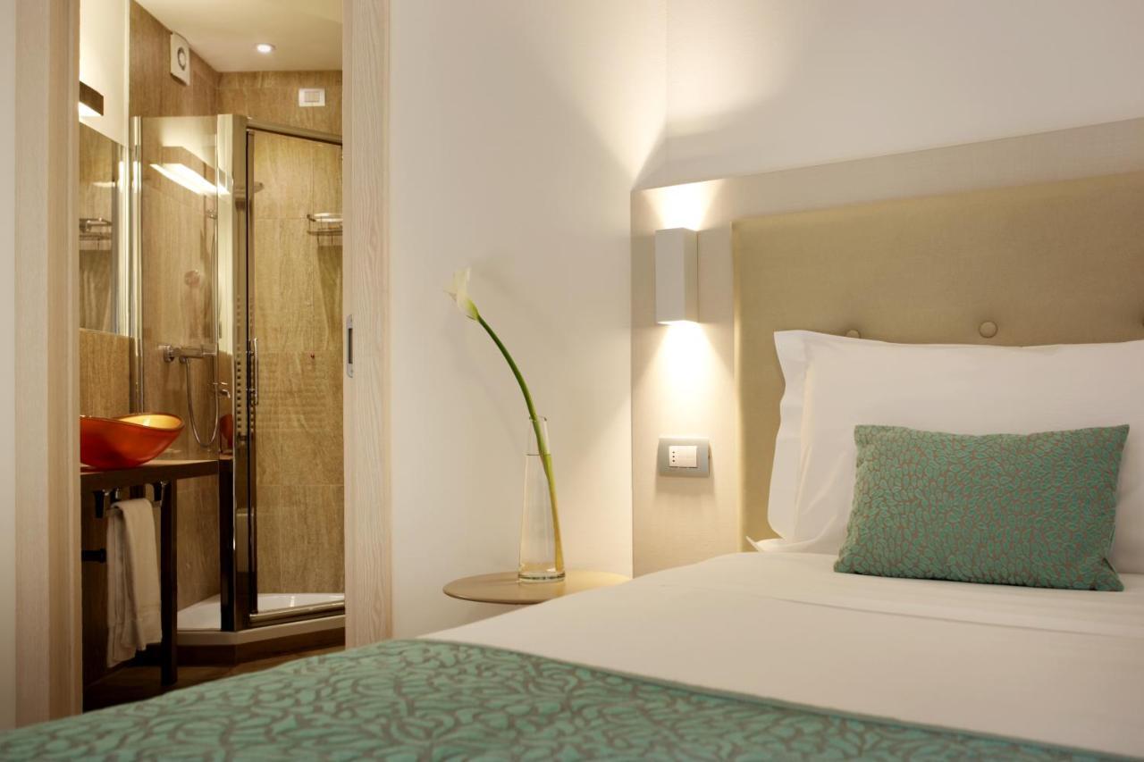 Hotel Ponti Angera Eksteriør bilde
