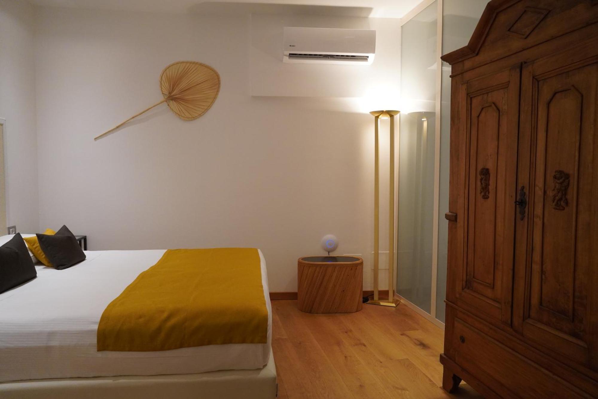 Hotel Ponti Angera Eksteriør bilde