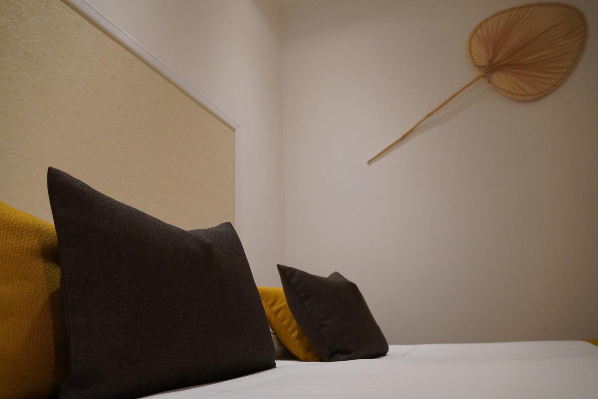 Hotel Ponti Angera Eksteriør bilde