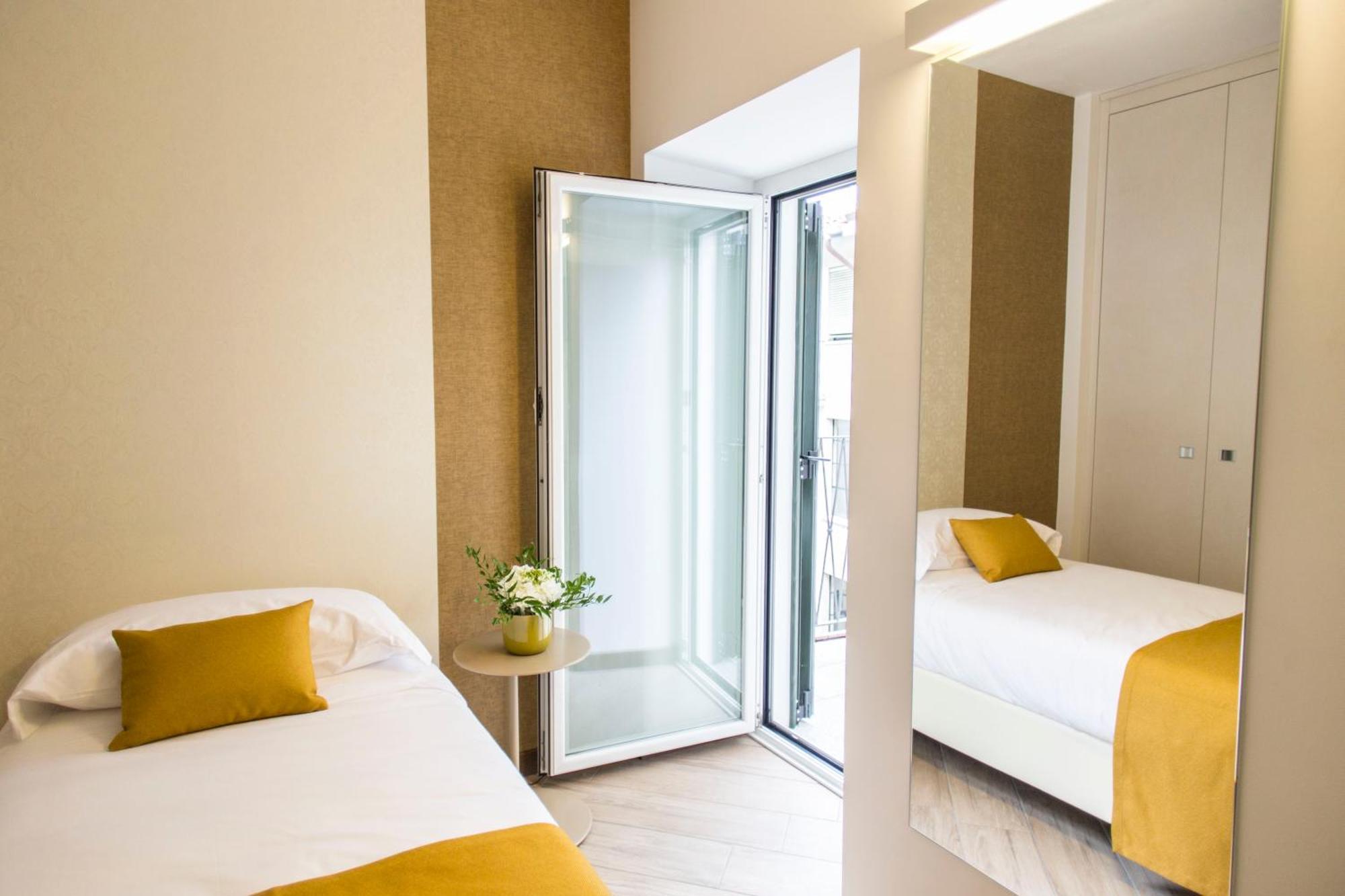 Hotel Ponti Angera Eksteriør bilde
