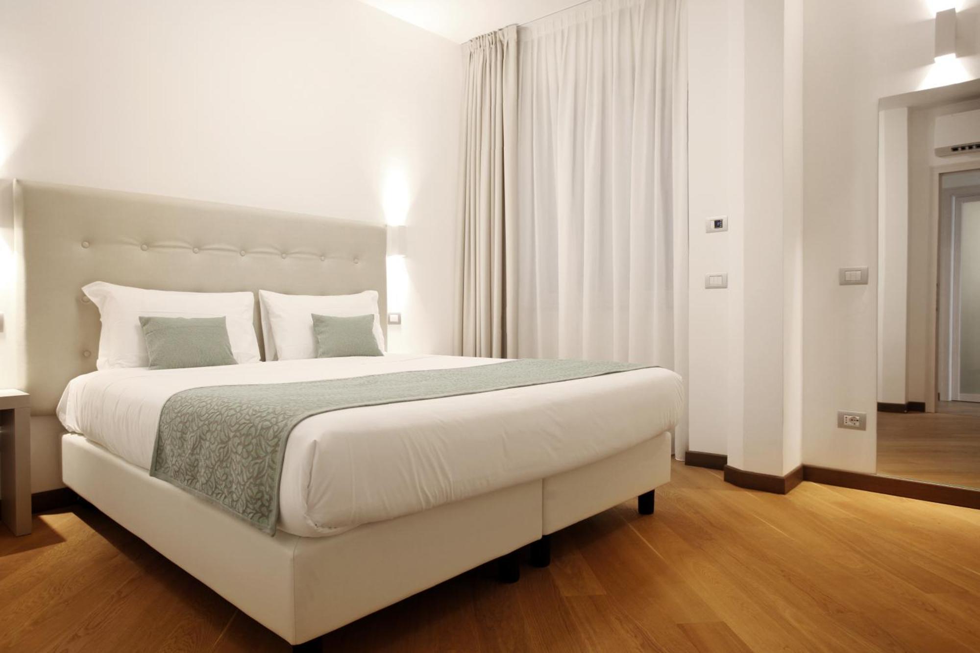Hotel Ponti Angera Eksteriør bilde