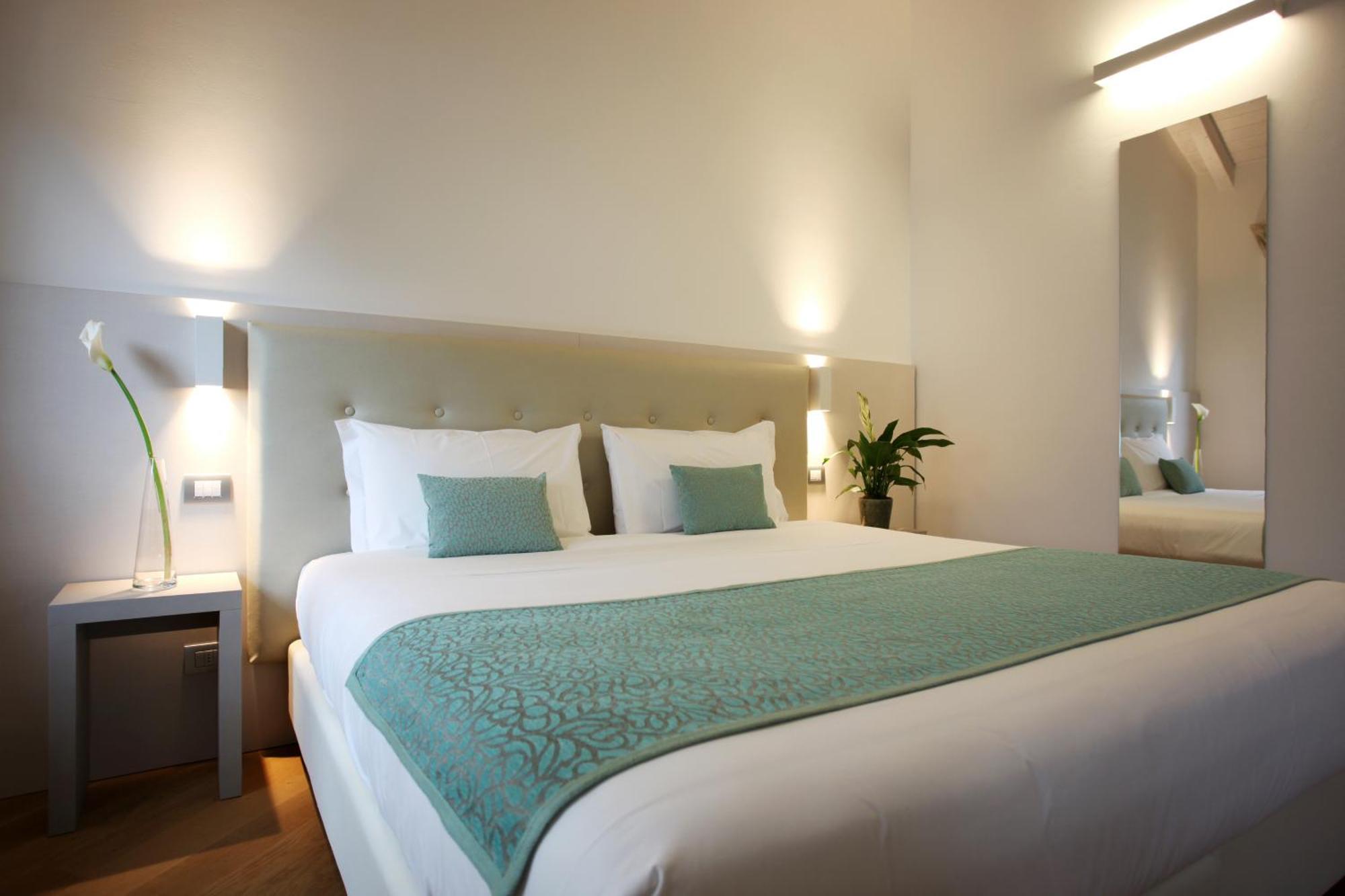 Hotel Ponti Angera Eksteriør bilde