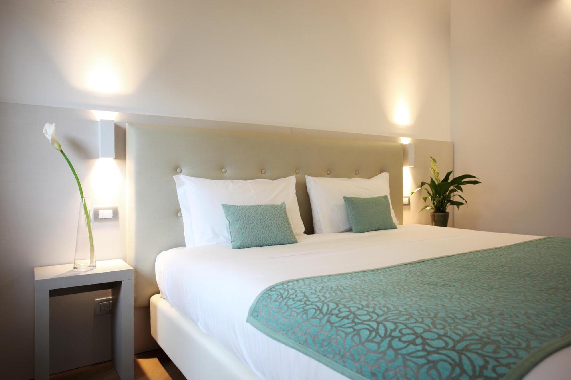 Hotel Ponti Angera Eksteriør bilde
