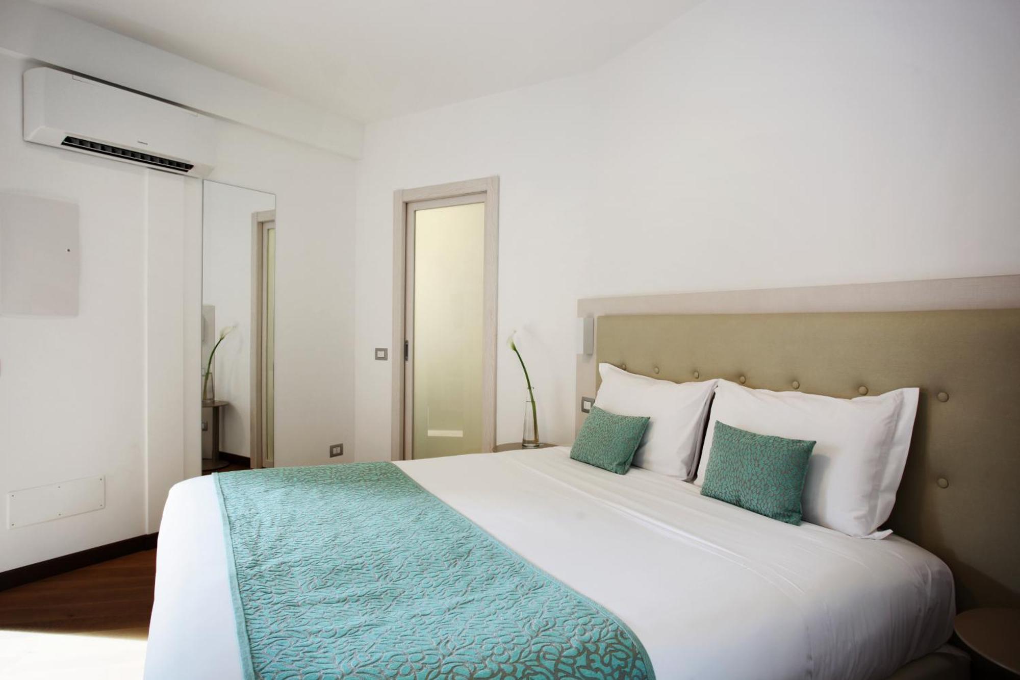 Hotel Ponti Angera Eksteriør bilde