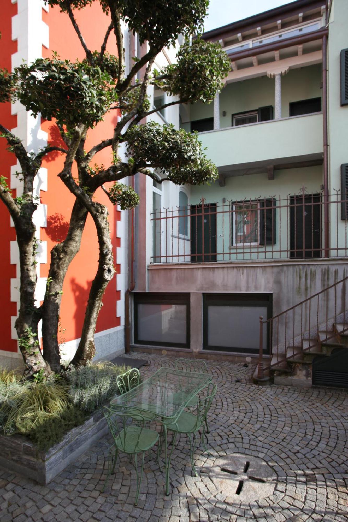 Hotel Ponti Angera Eksteriør bilde